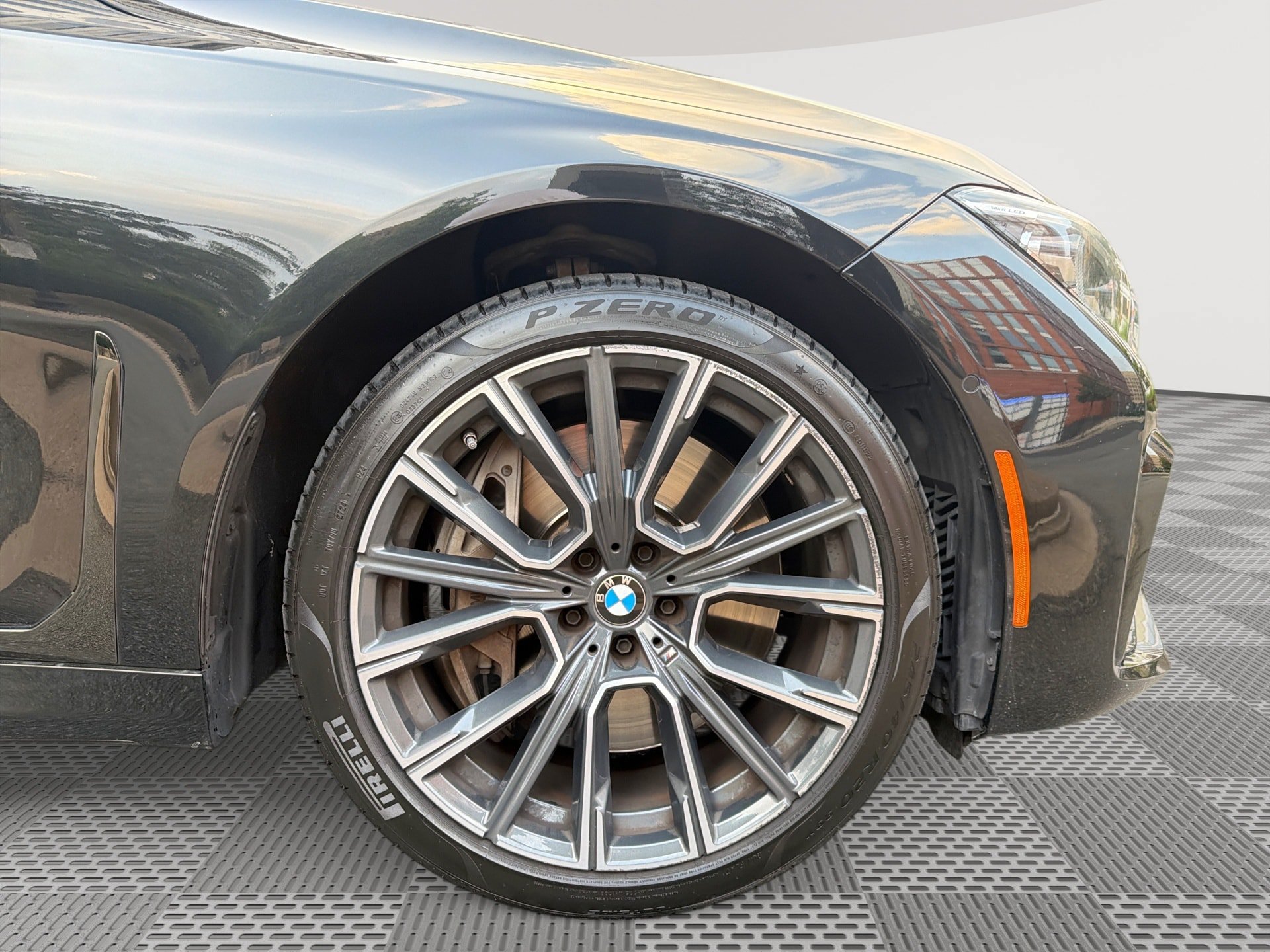 Used 2020 BMW 750i xDrive w/ Executive Package AWD/4WD image 31