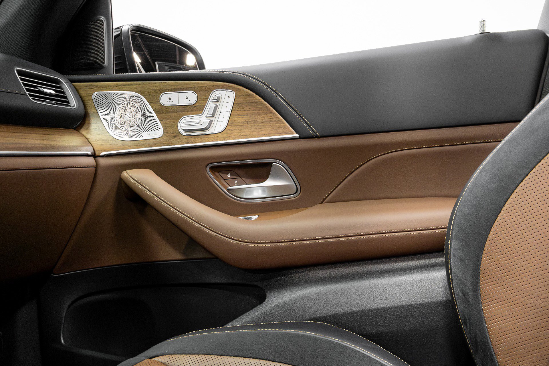 Used 2024 Mercedes-Benz GLE 53 AMG 4MATIC Coupe image 13