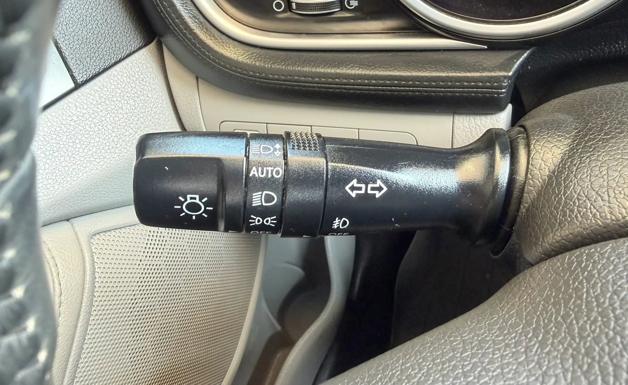 Used 2015 Kia Optima EX image 11