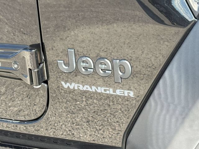 Used 2022 Jeep Wrangler Sport AWD/4WD image 12