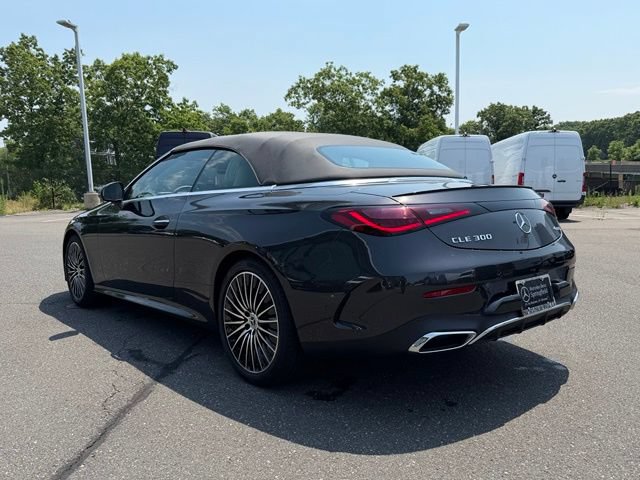 Used 2025 Mercedes-Benz CLE 300 4MATIC Cabriolet image 5