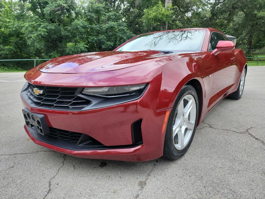 Used 2019 Chevrolet Camaro LT w/ Technology Package RWD image 3