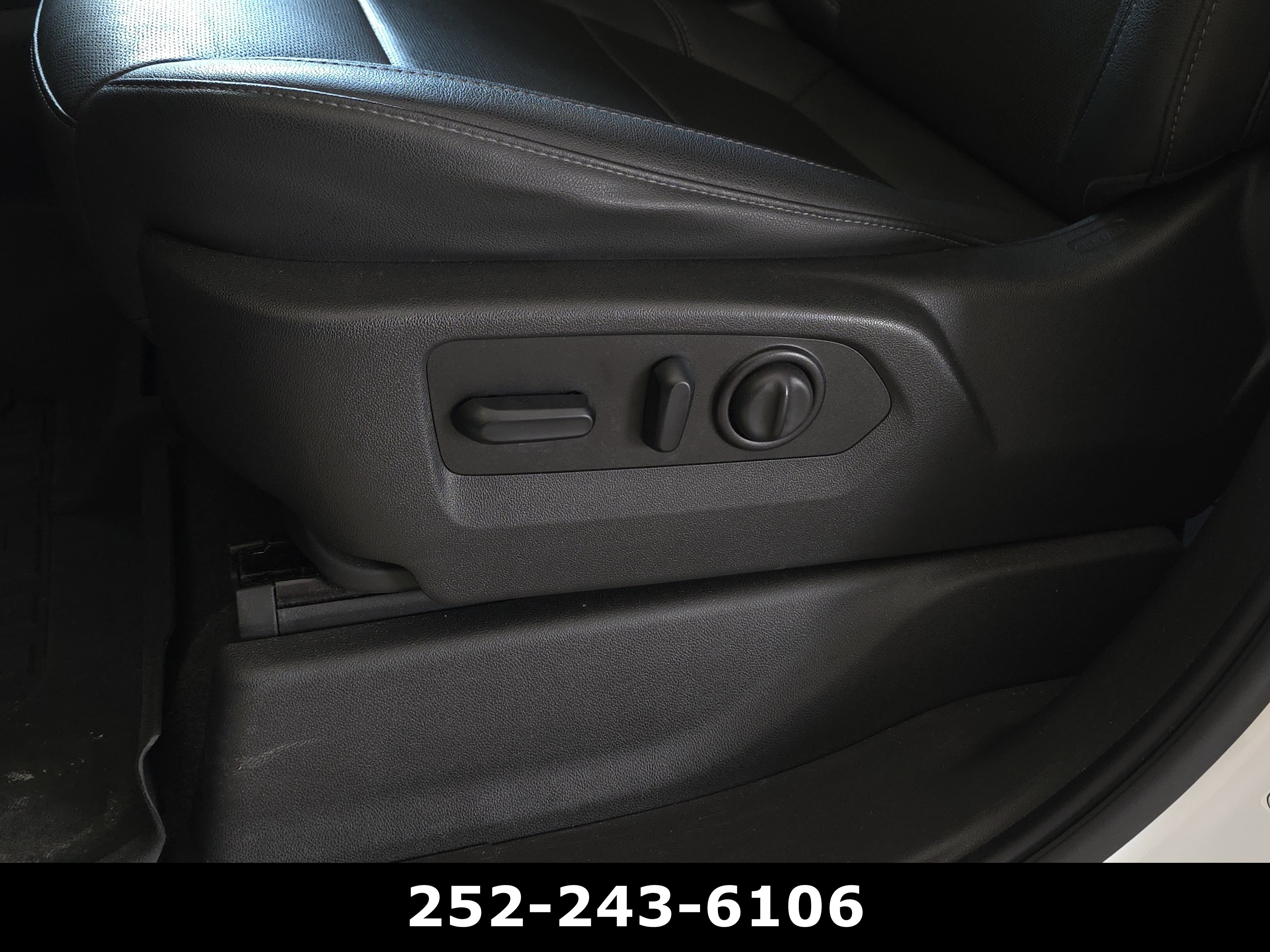 Used 2021 GMC Sierra 1500 SLT w/ SLT Premium Plus Package image 11