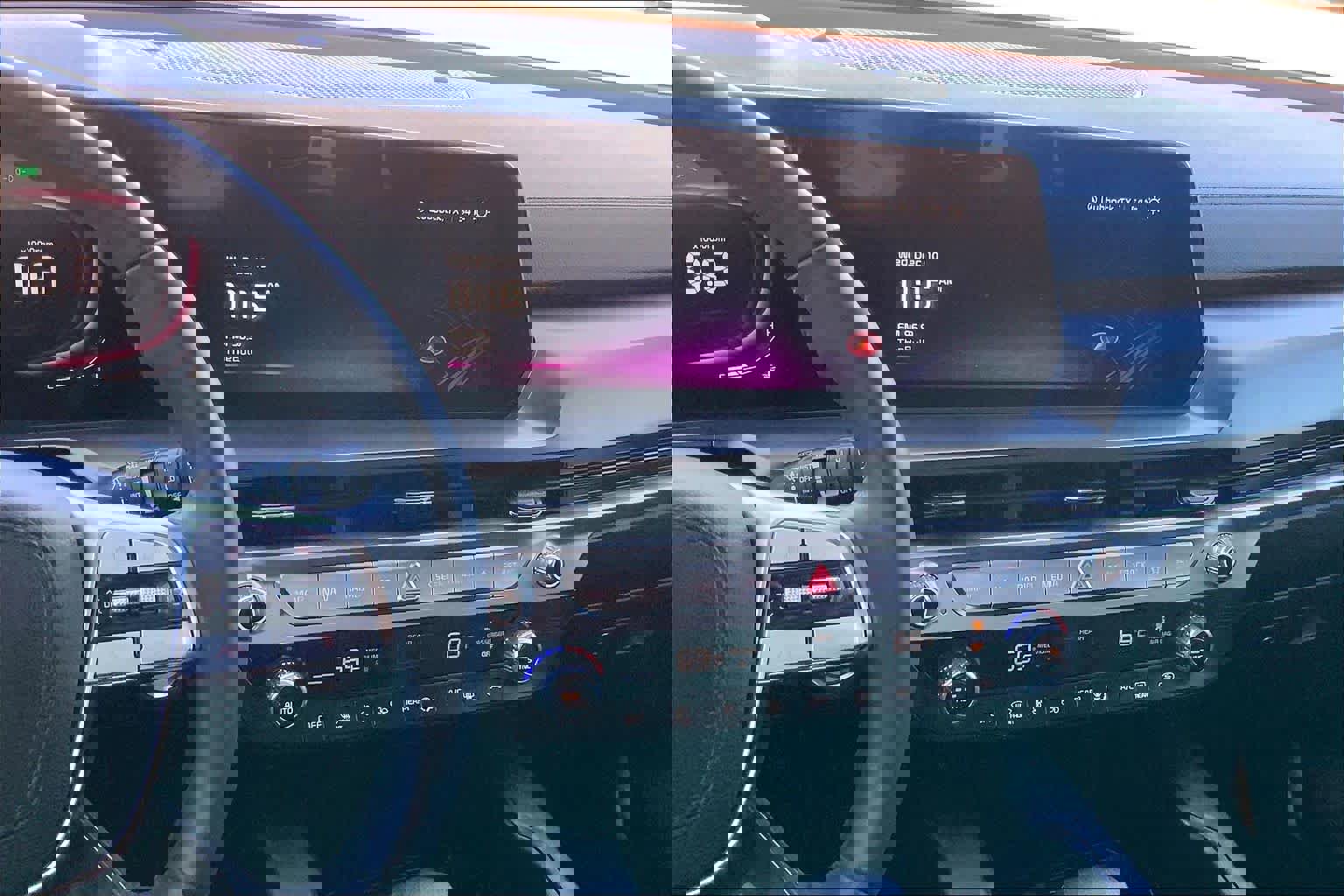 Used 2023 Kia Telluride LX image 11