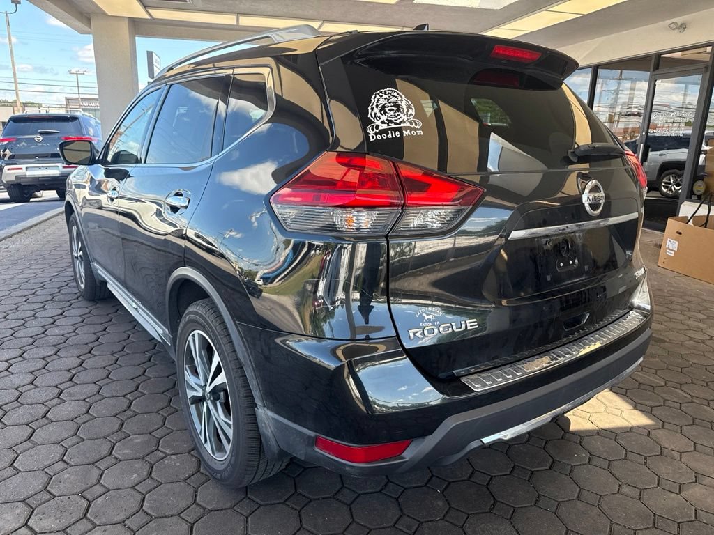 Used 2017 Nissan Rogue SL w/ SL Premium Package AWD/4WD image 8