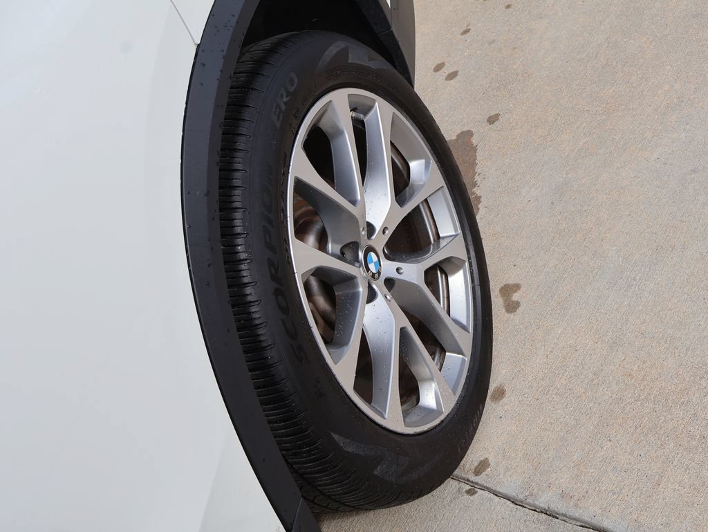 Used 2026 BMW X5 xDrive40i AWD/4WD image 41
