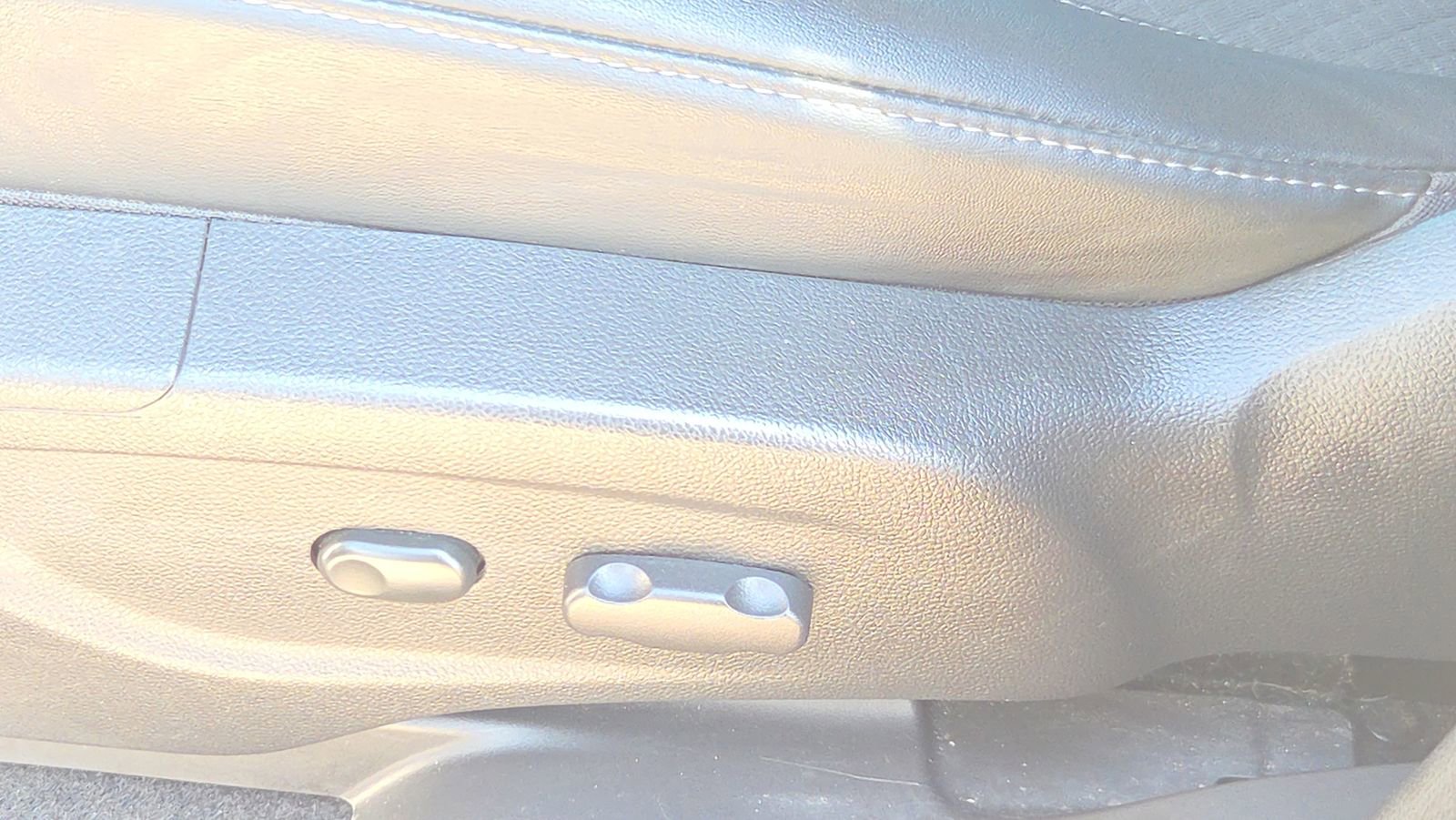 Used 2019 Buick Encore Preferred image 28