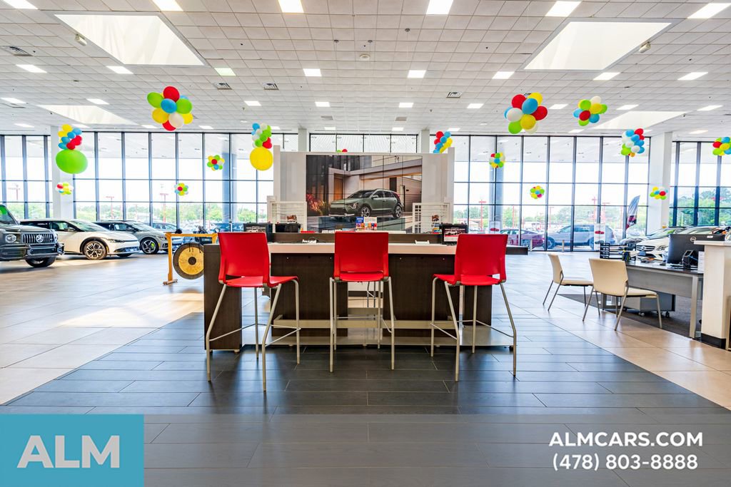 Used 2024 Kia EV9 Wind image 79