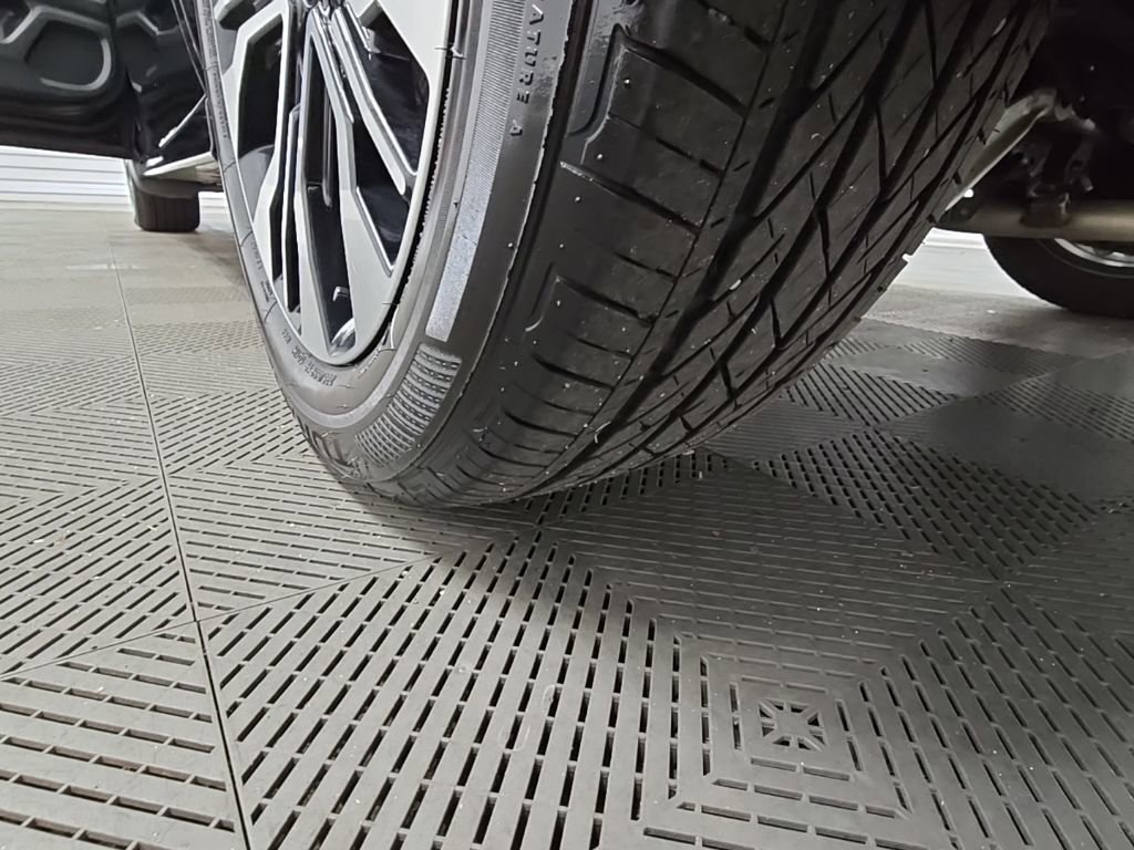 Used 2025 Honda Odyssey Elite image 45