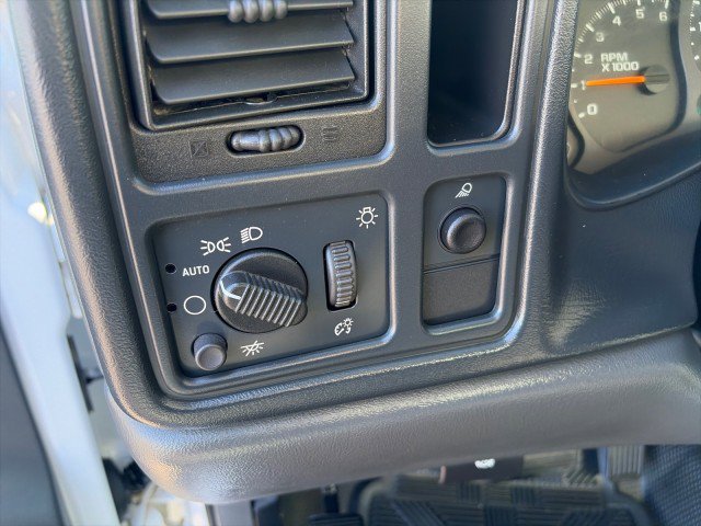 Used 2003 Chevrolet Silverado 1500 W/T RWD image 13