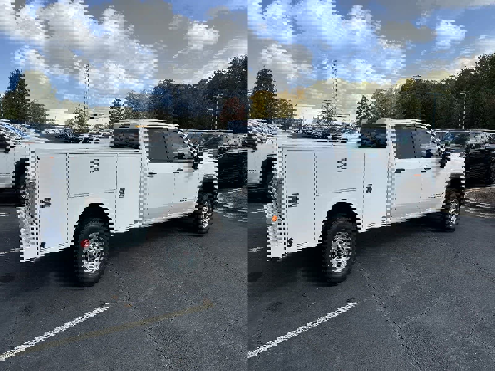 New 2024 GMC Sierra 2500 Pro w/ Convenience Package image 16