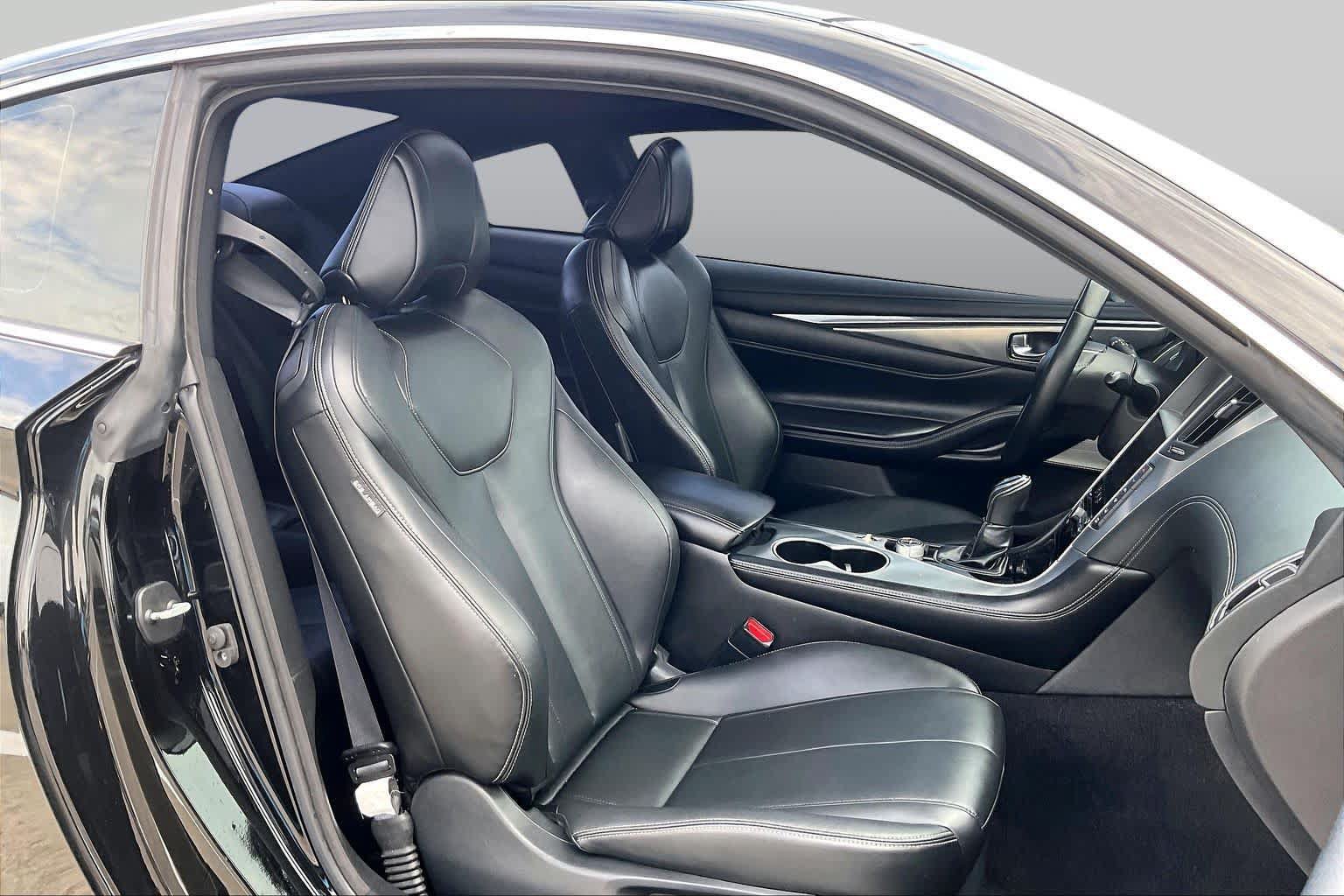 Used 2019 INFINITI Q60 3.0t Luxe AWD/4WD image 8