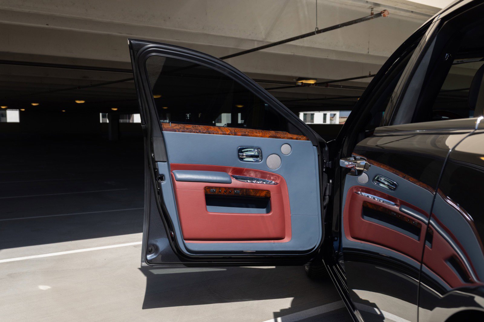 Used 2017 Rolls-Royce Ghost image 40