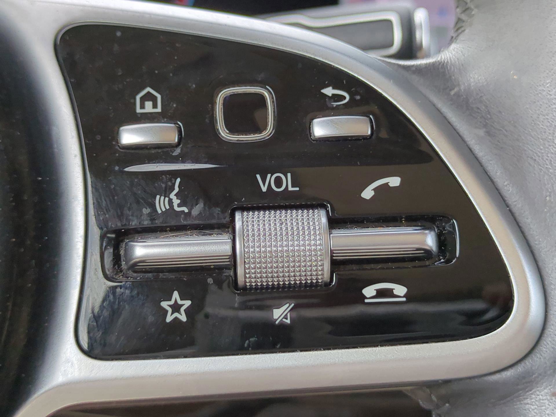 Used 2020 Mercedes-Benz GLE 350 image 25