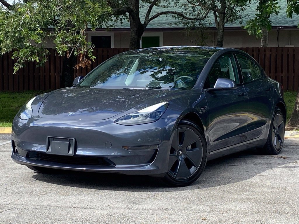 Used 2023 Tesla Model 3 Standard Range RWD image 1