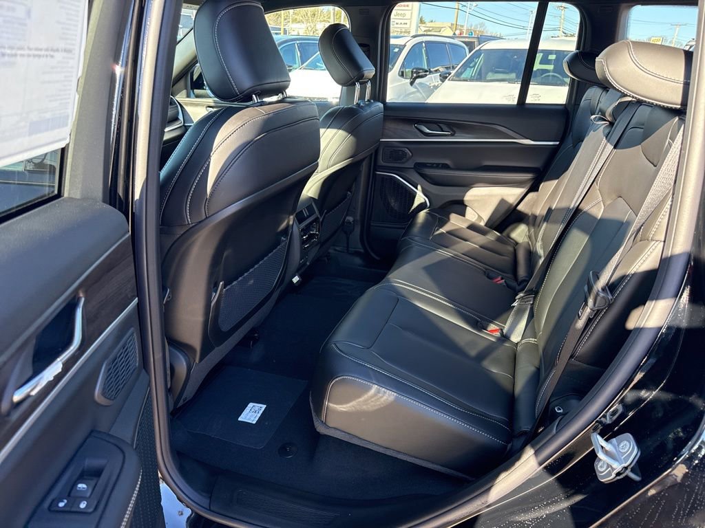 New 2026 Jeep Grand Cherokee Limited image 13