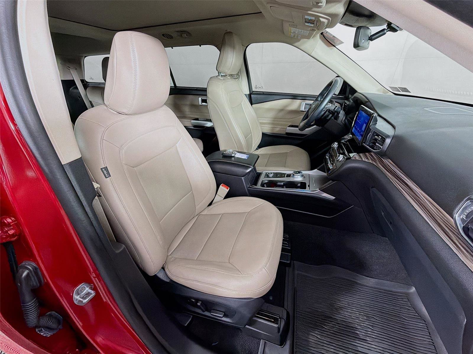 Used 2021 Ford Explorer Limited w/ Hybrid Equipment Group 310A image 30