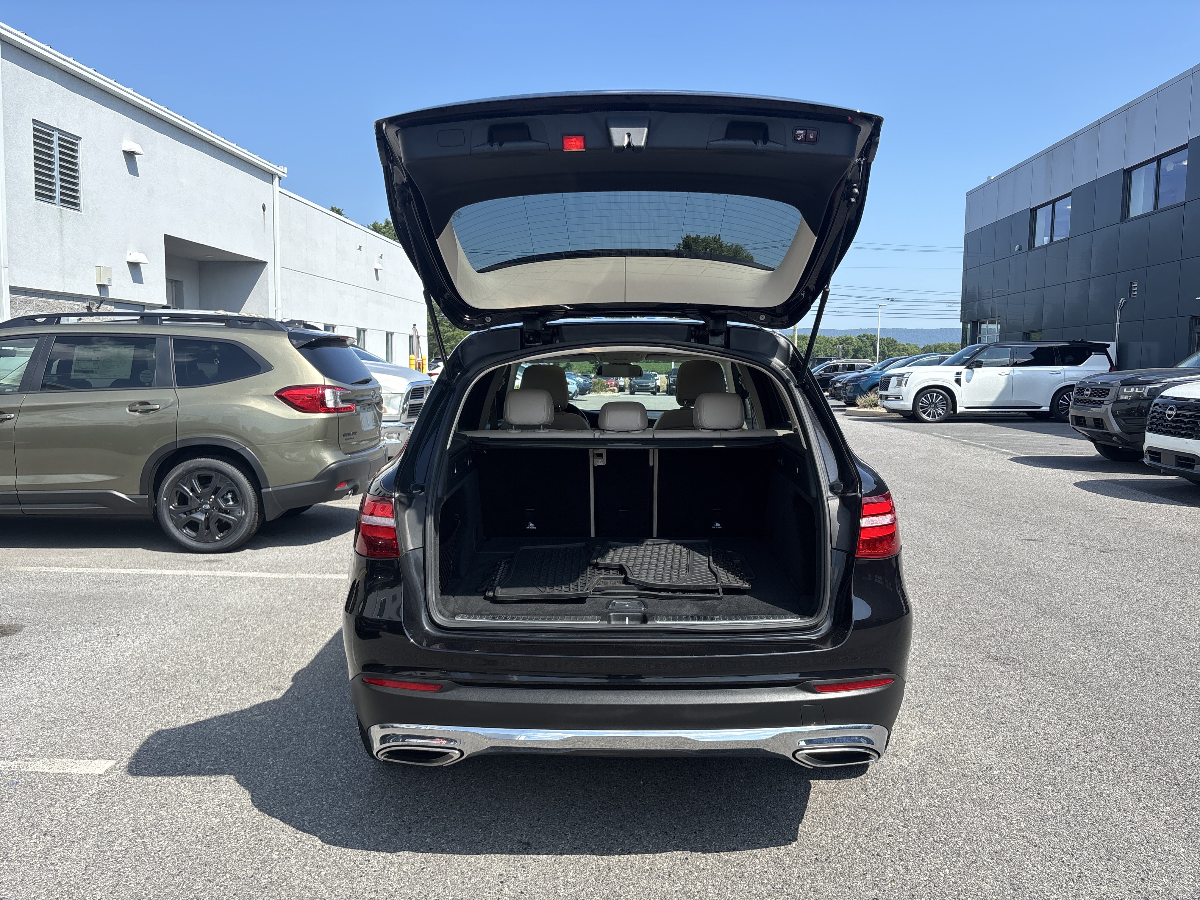 Used 2019 Mercedes-Benz GLC 300 4MATIC image 23