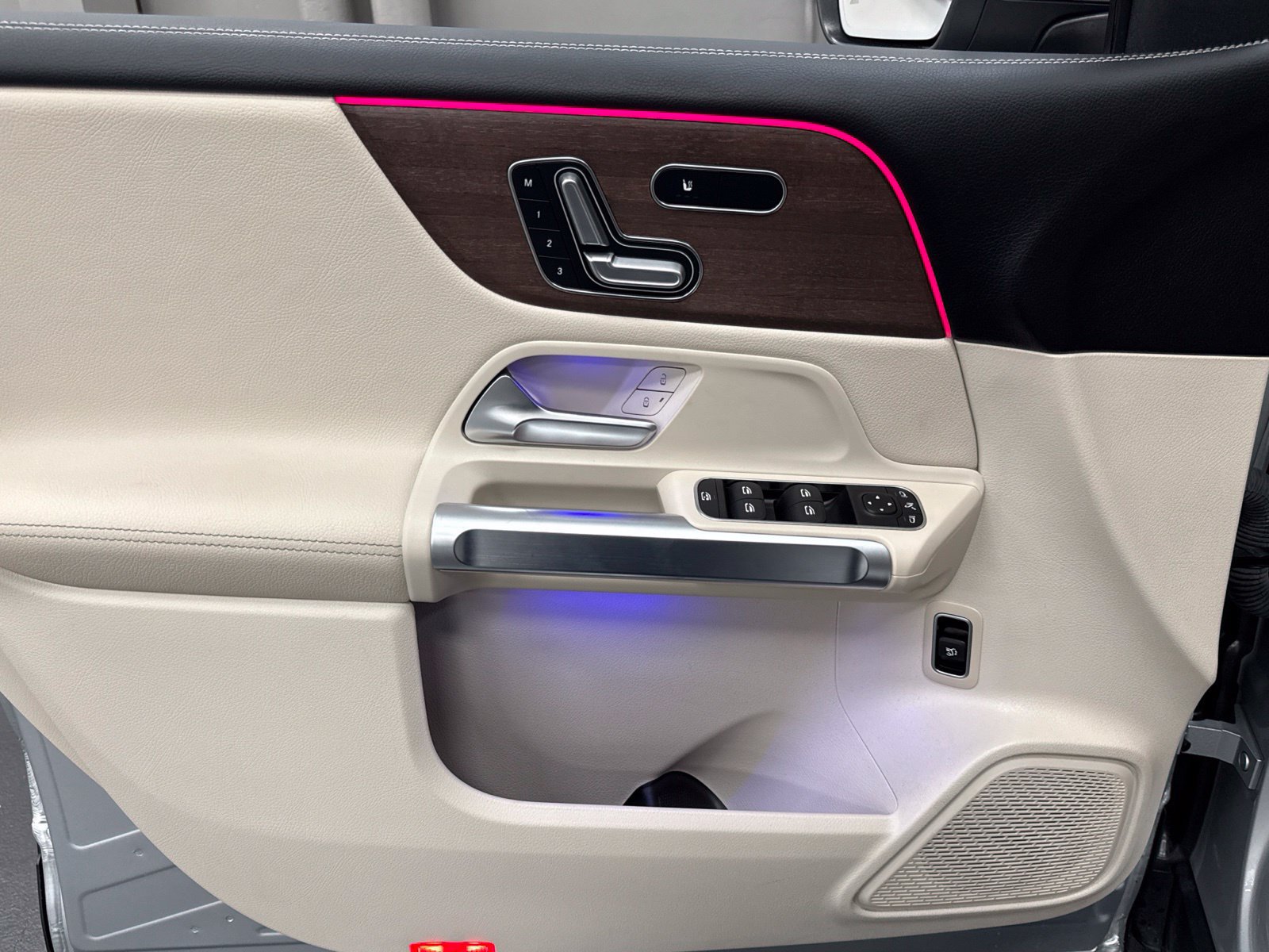 Certified 2023 Mercedes-Benz GLB 250 image 18