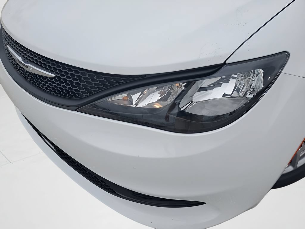 New 2026 Chrysler Voyager LX FWD image 16