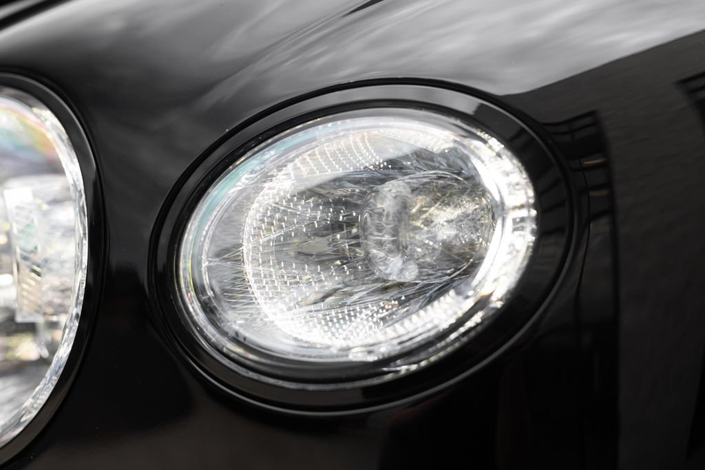 Used 2024 Bentley Flying Spur W12 AWD/4WD image 21