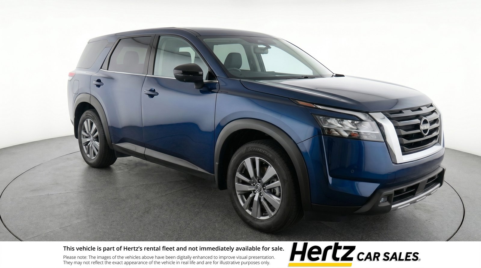 Used 2025 Nissan Pathfinder SV FWD image 1