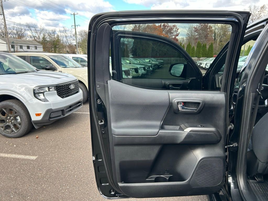 Used 2021 Toyota Tacoma TRD Off-Road image 20