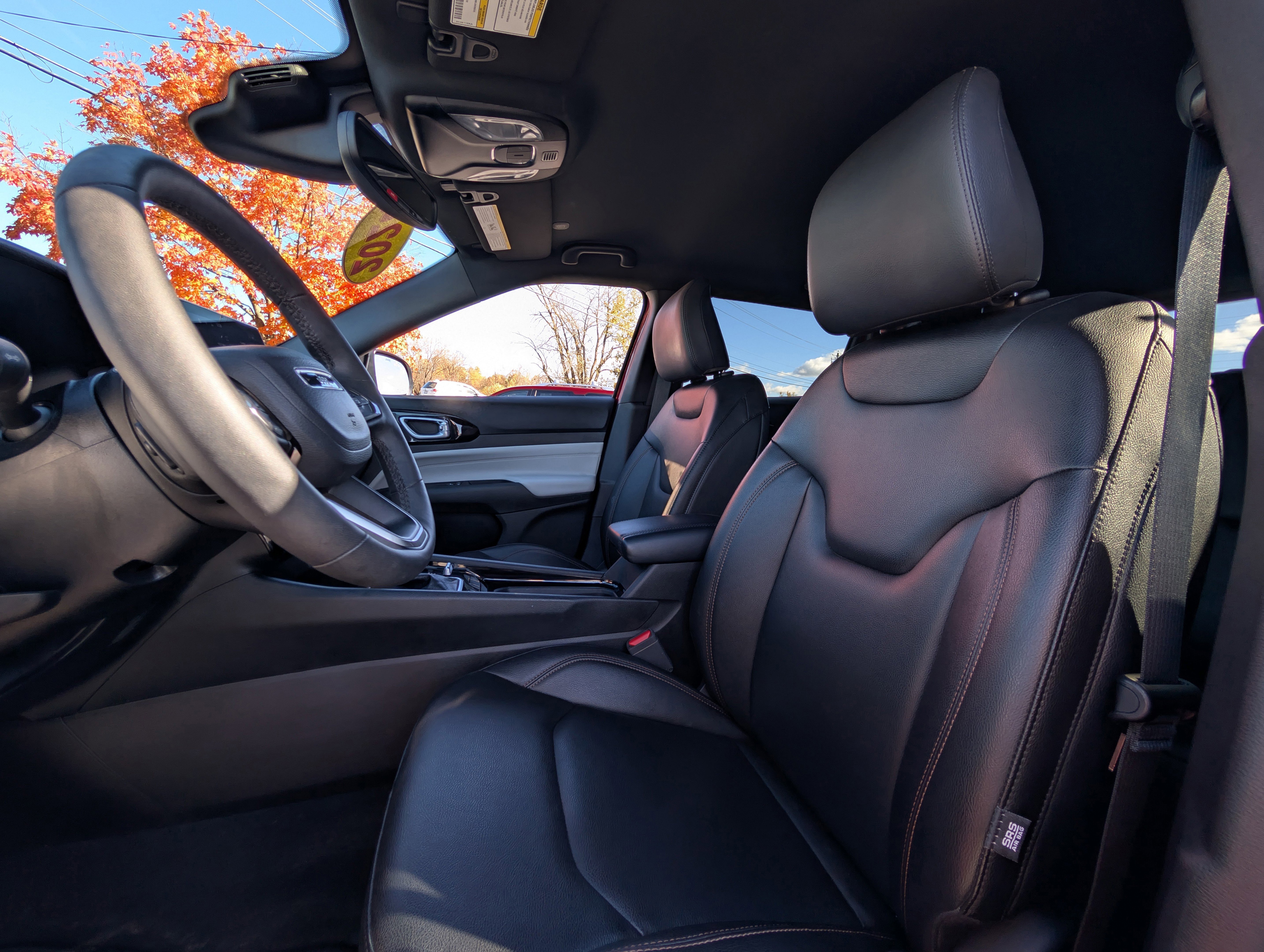 Used 2024 Jeep Compass Limited image 30