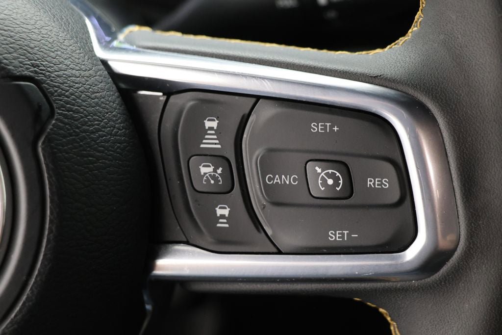 Used 2024 Jeep Wrangler Unlimited Sahara image 20