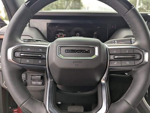 Used 2025 GMC Yukon Denali w/ Advanced Technology Package image 29