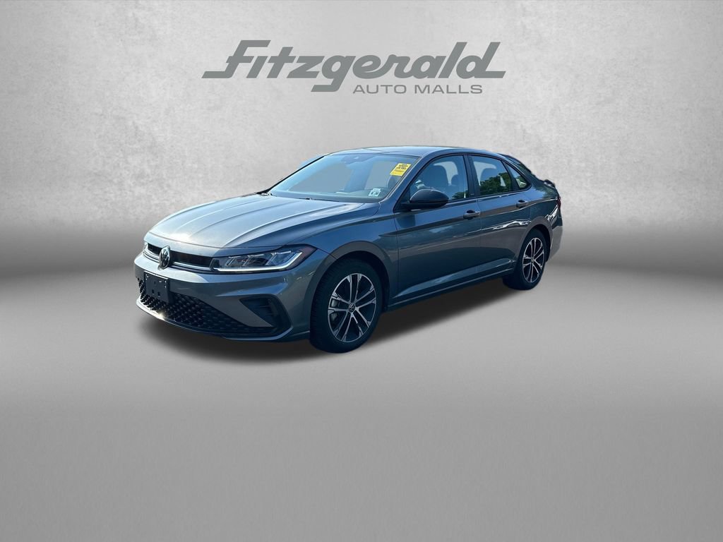 Used 2025 Volkswagen Jetta Sport FWD image 3