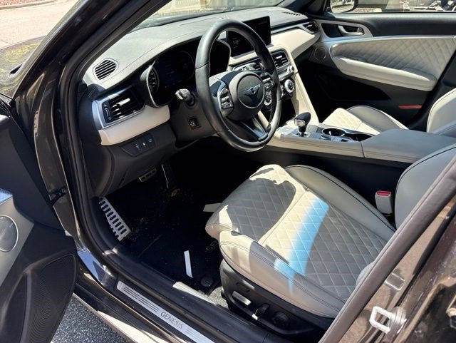 Used 2023 Genesis G70 3.3T w/ Sport Prestige Package RWD image 8