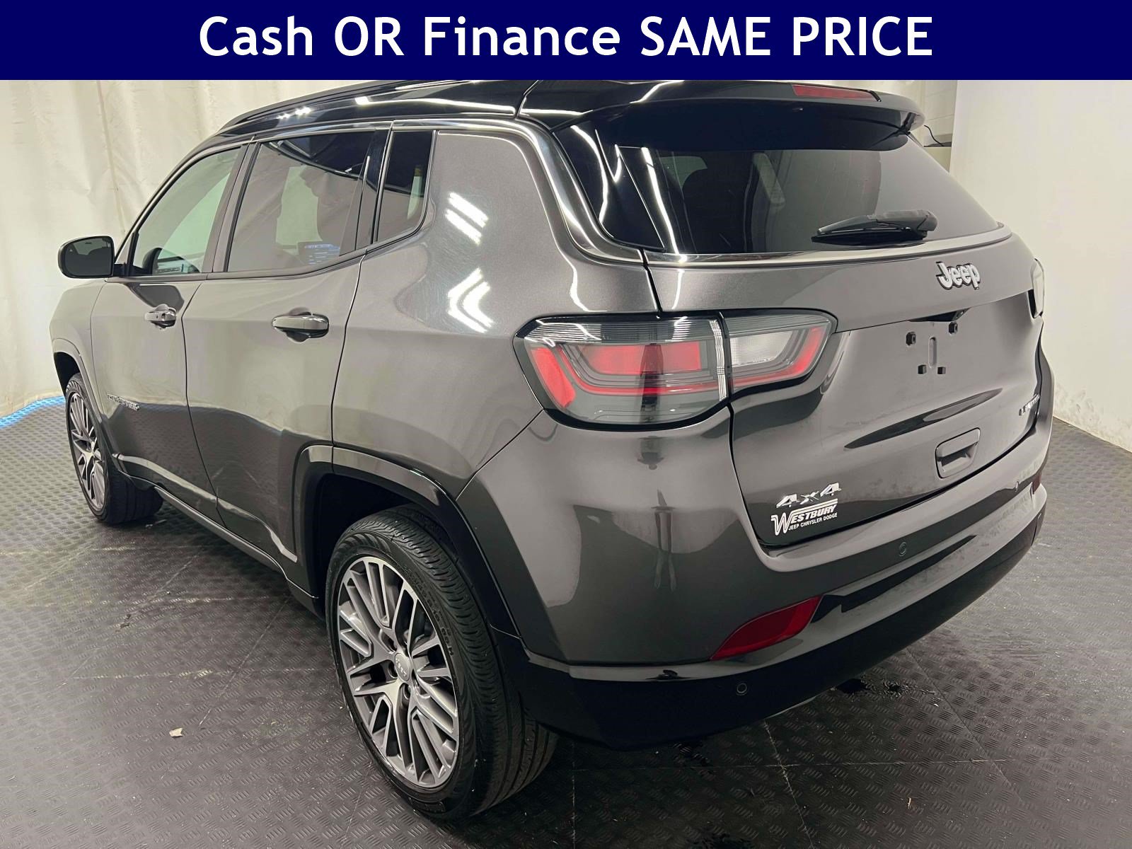 Certified 2023 Jeep Compass Limited w/ Elite Group AWD/4WD image 8