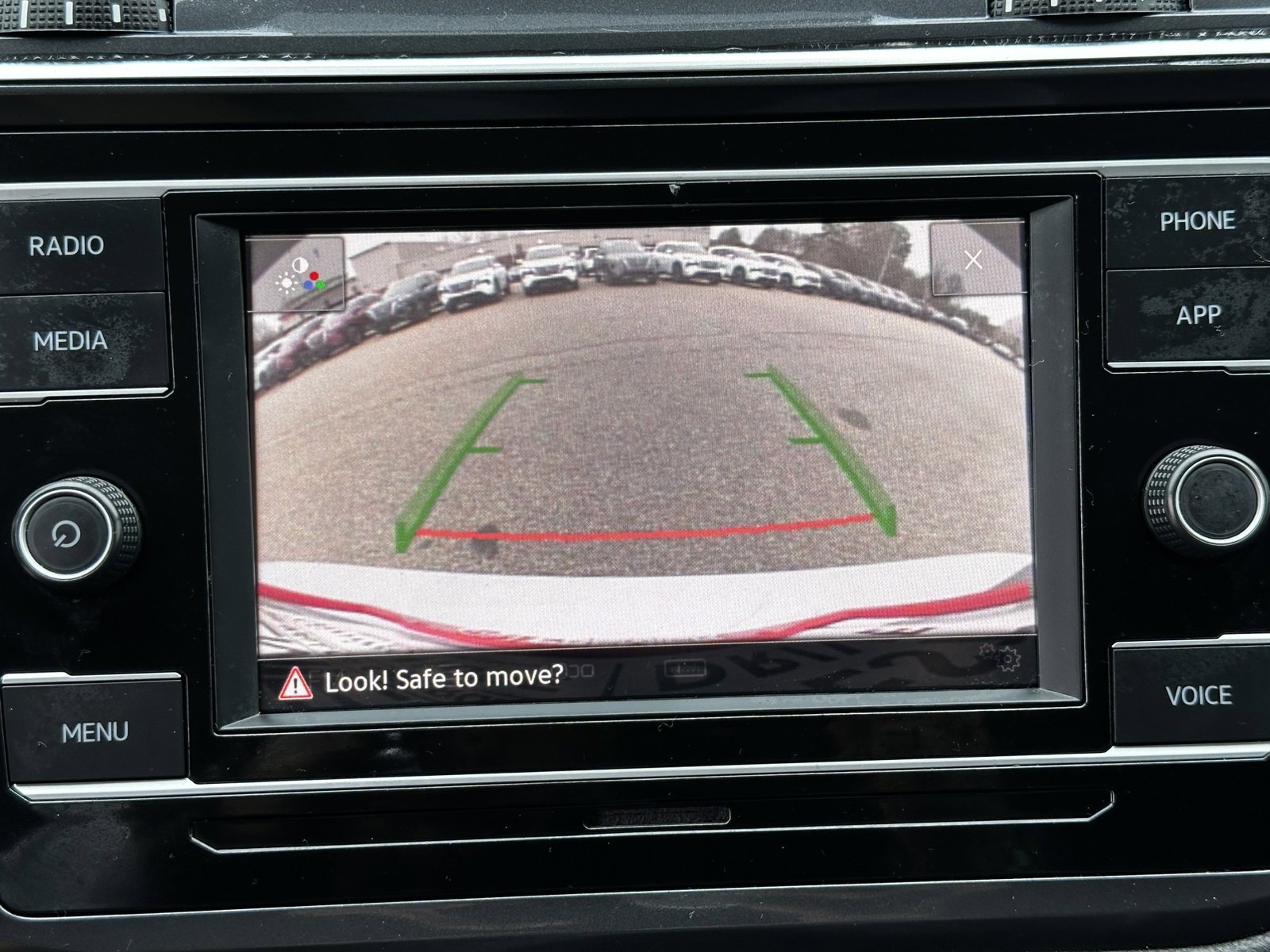 Used 2021 Volkswagen Tiguan S image 29