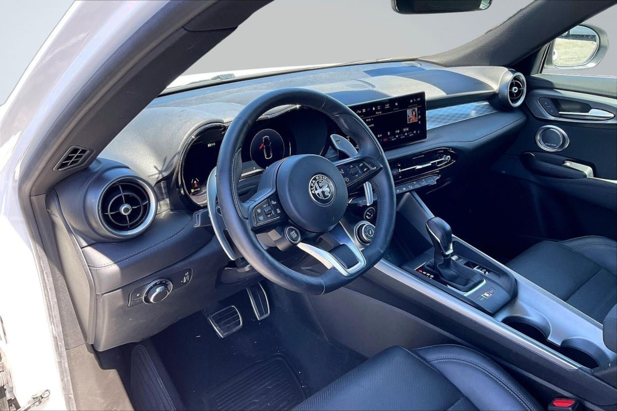 Used 2024 Alfa Romeo Tonale Veloce AWD/4WD image 14
