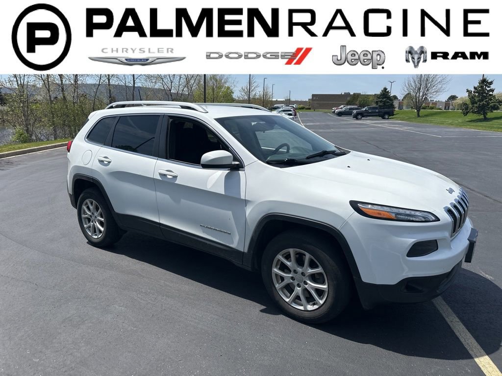 Used 2016 Jeep Cherokee Latitude w/ Cold Weather Group AWD/4WD image 1