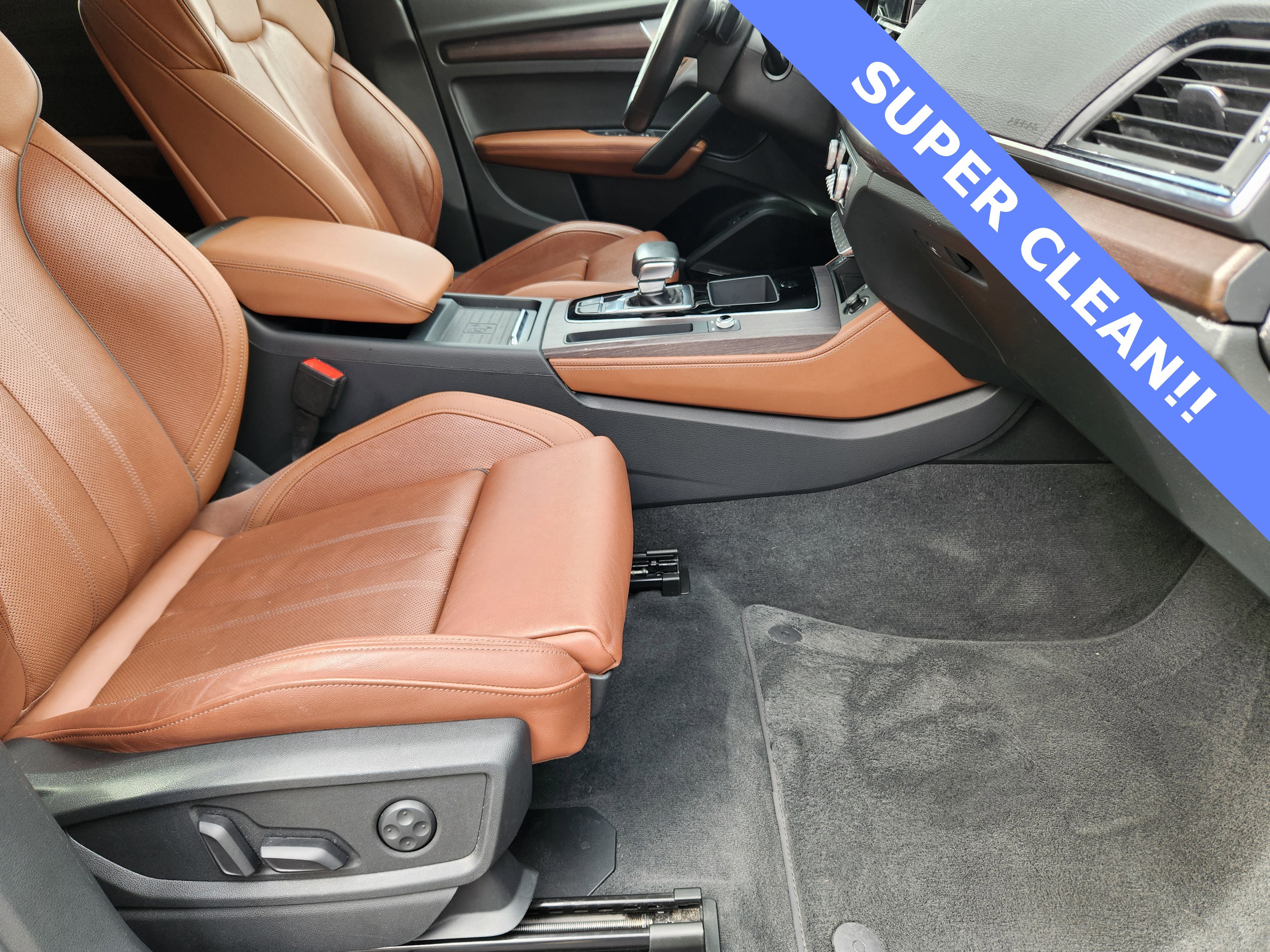 Used 2021 Audi Q5 Prestige w/ Prestige Package image 18