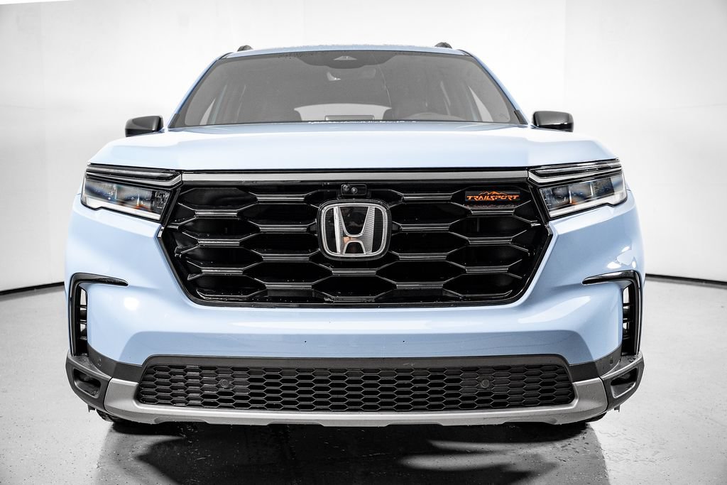Used 2025 Honda Pilot TrailSport image 17