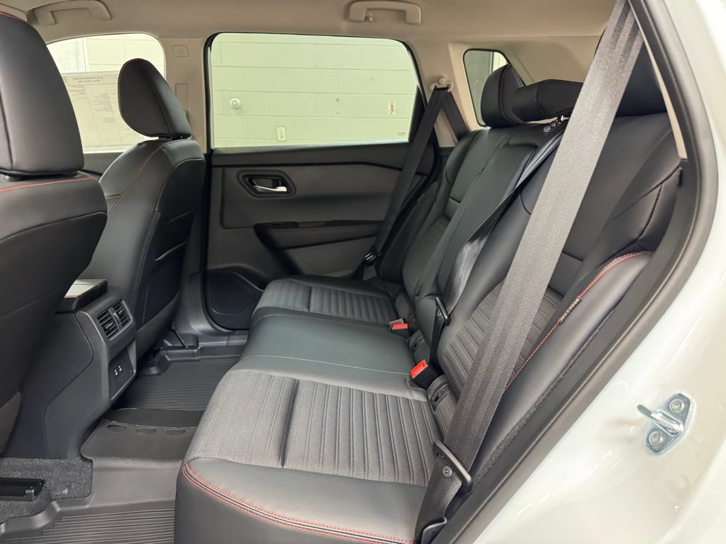 New 2026 Nissan Rogue SV AWD/4WD image 15