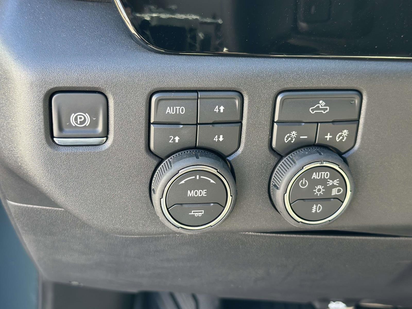 New 2026 Chevrolet Silverado 1500 LT Trail Boss w/ Convenience Package II image 17