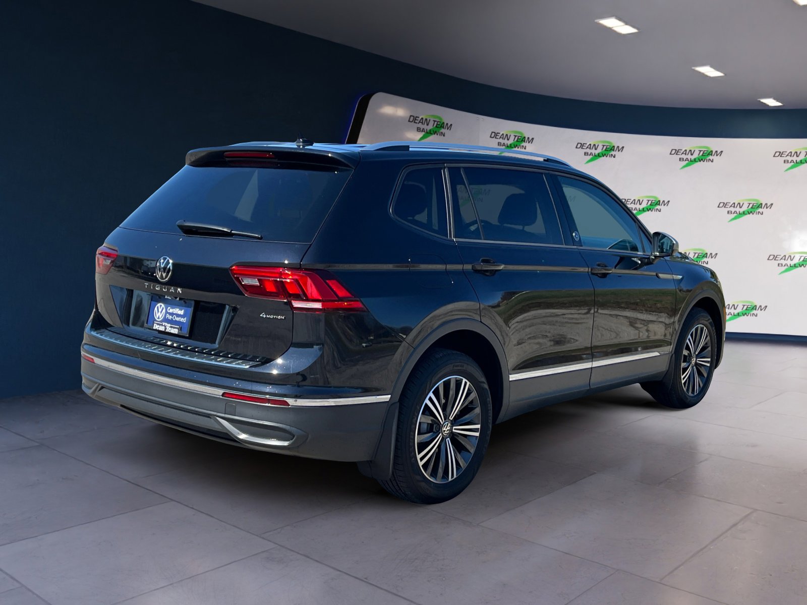 Certified 2024 Volkswagen Tiguan Wolfsburg Edition image 8