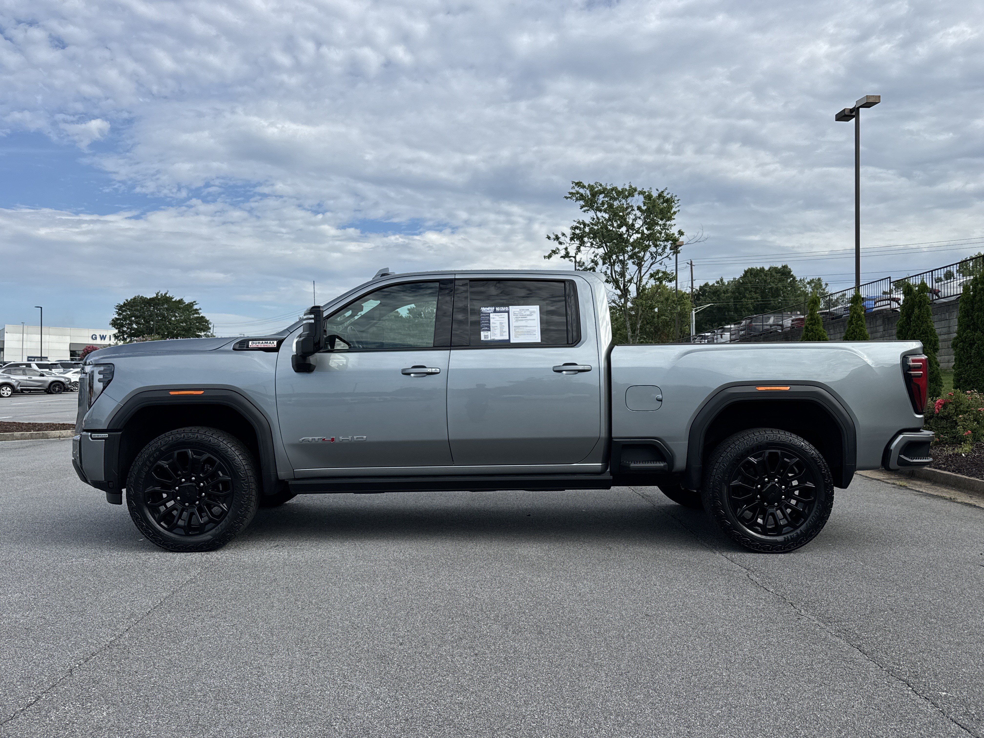Used 2024 GMC Sierra 2500 AT4 w/ AT4 Premium Plus Package AWD/4WD image 7