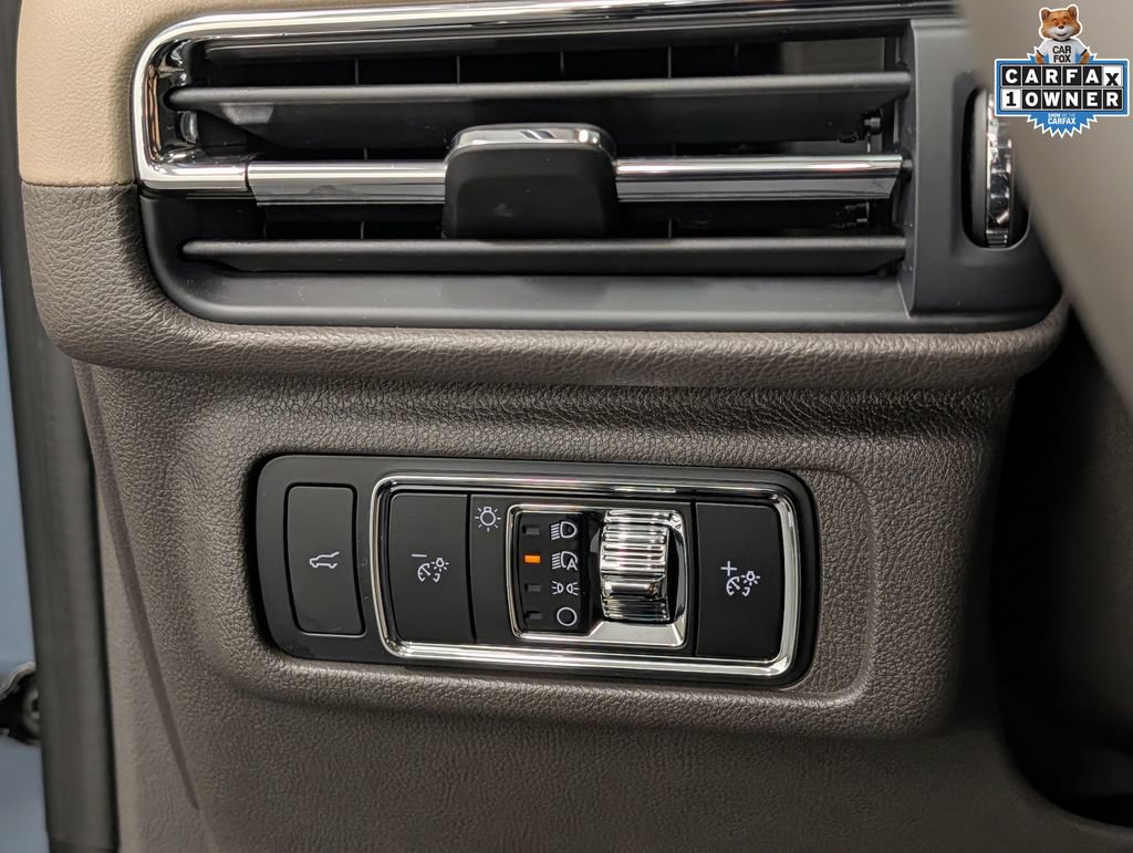 Used 2023 Lincoln Corsair AWD w/ Equipment Group 101A image 25