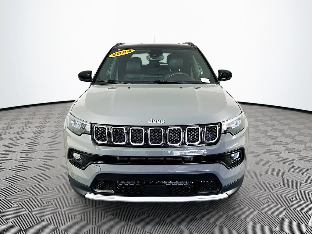 Certified 2024 Jeep Compass Limited AWD/4WD image 4