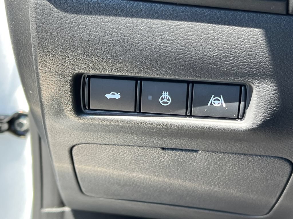 New 2026 Nissan Sentra SR w/ SR Premium Package FWD image 29