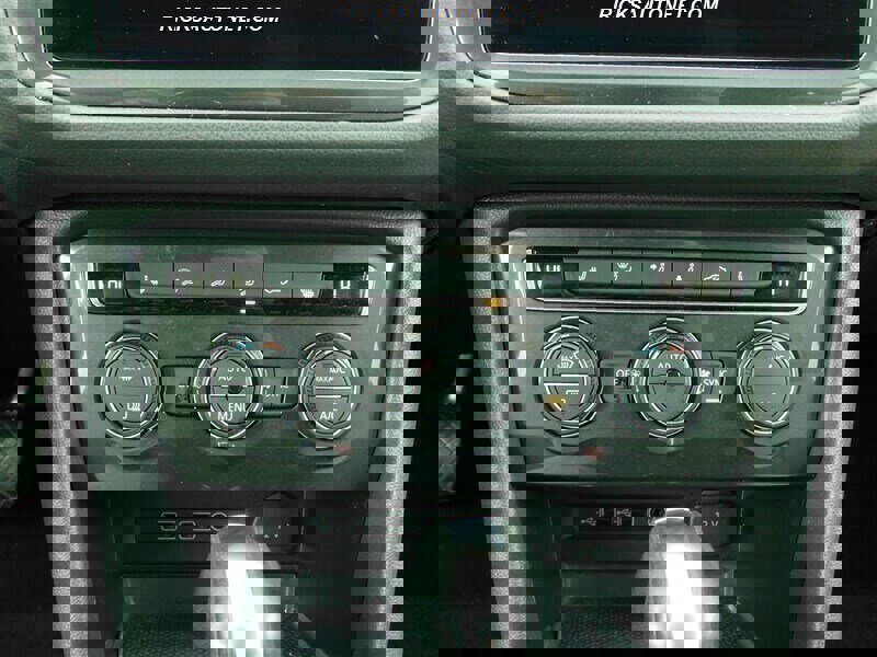 Used 2019 Volkswagen Tiguan SEL image 13