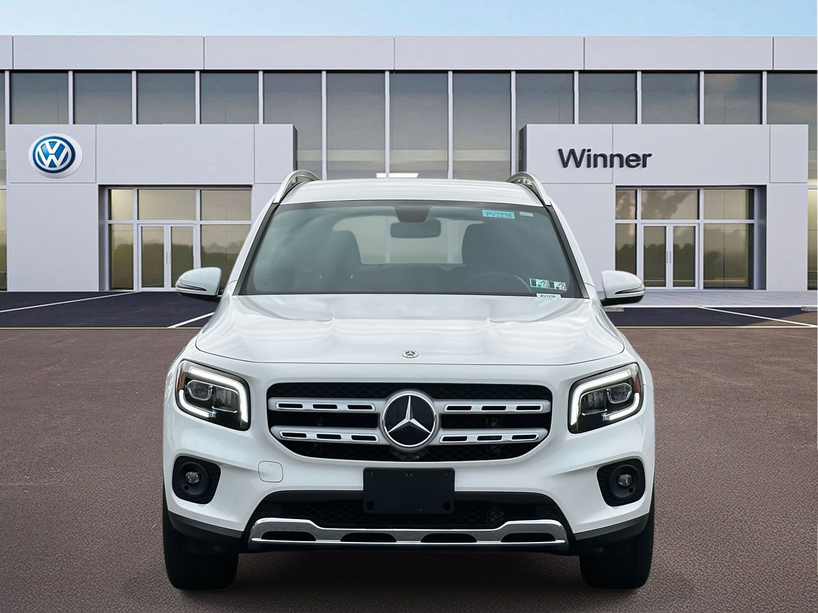 Used 2023 Mercedes-Benz GLB 250 4MATIC image 8