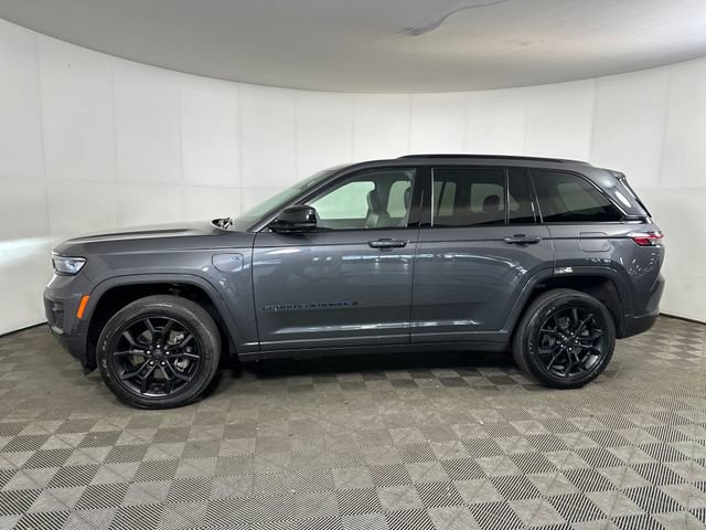 Used 2023 Jeep Grand Cherokee 30th Anniversary image 6
