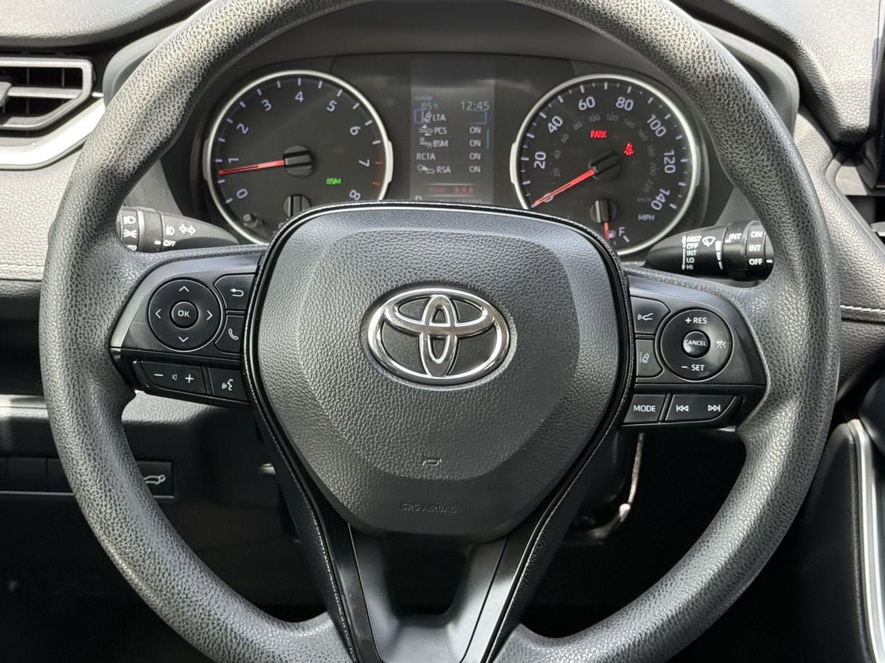 Used 2019 Toyota RAV4 XLE w/ Convenience Package FWD image 11