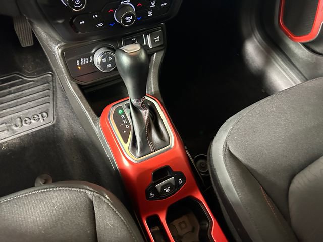 Used 2022 Jeep Renegade Trailhawk image 21
